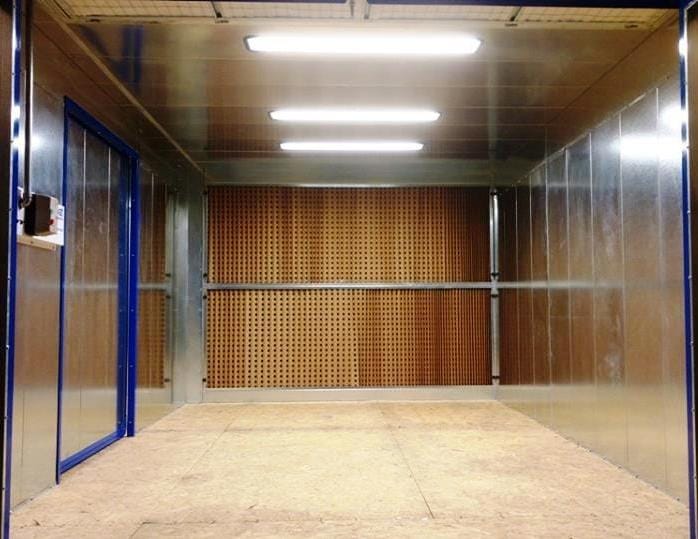 Cabine de pintura líquida Tecnocoat com sistema de filtragem
